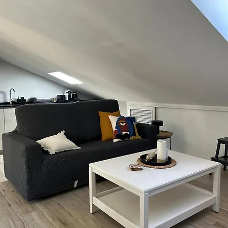 Apartamento ático En La Plaza Mayor De *